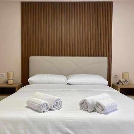 Central Cozy Apartment Tirana Esterno foto