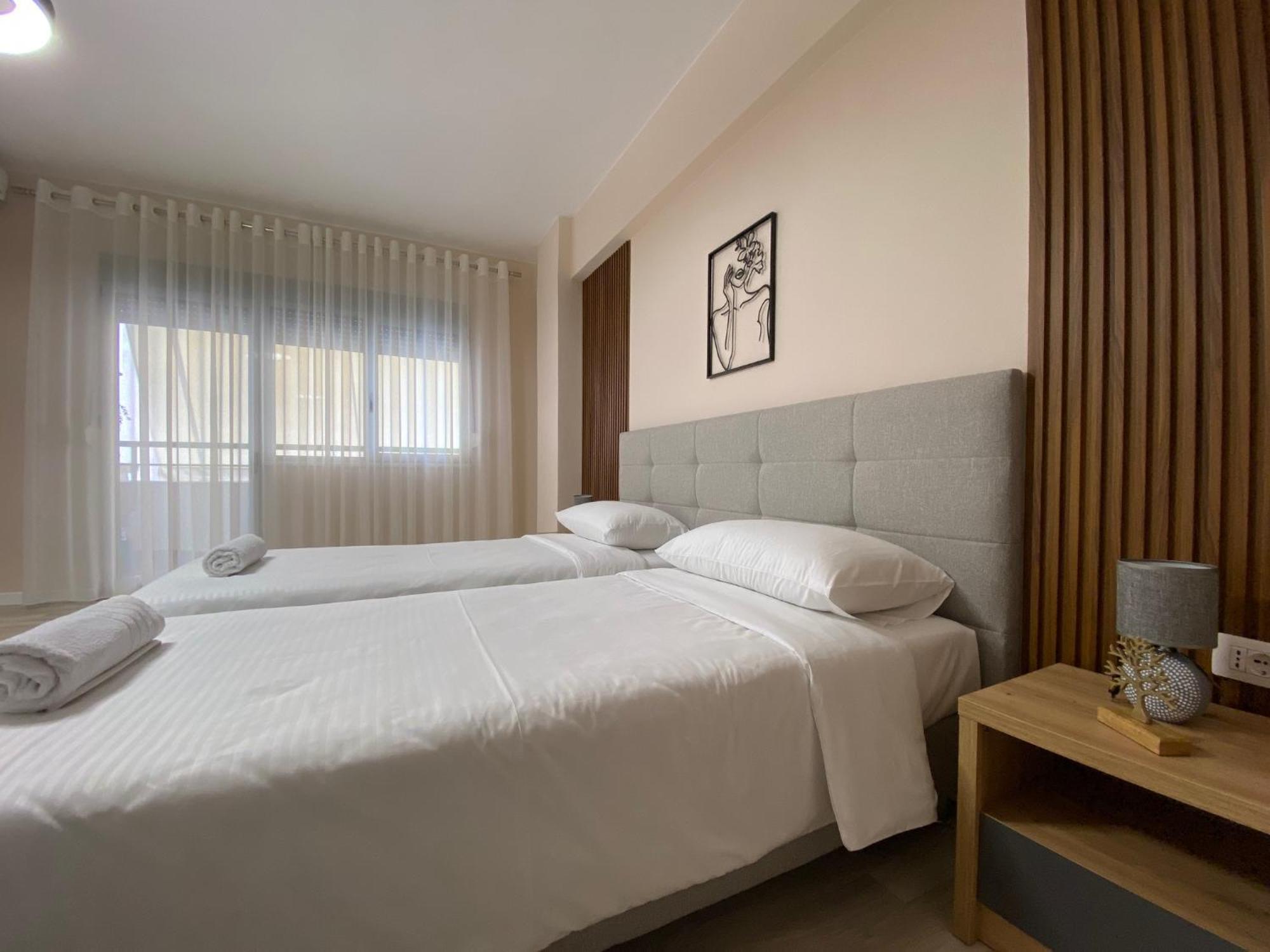 Central Cozy Apartment Tirana Esterno foto